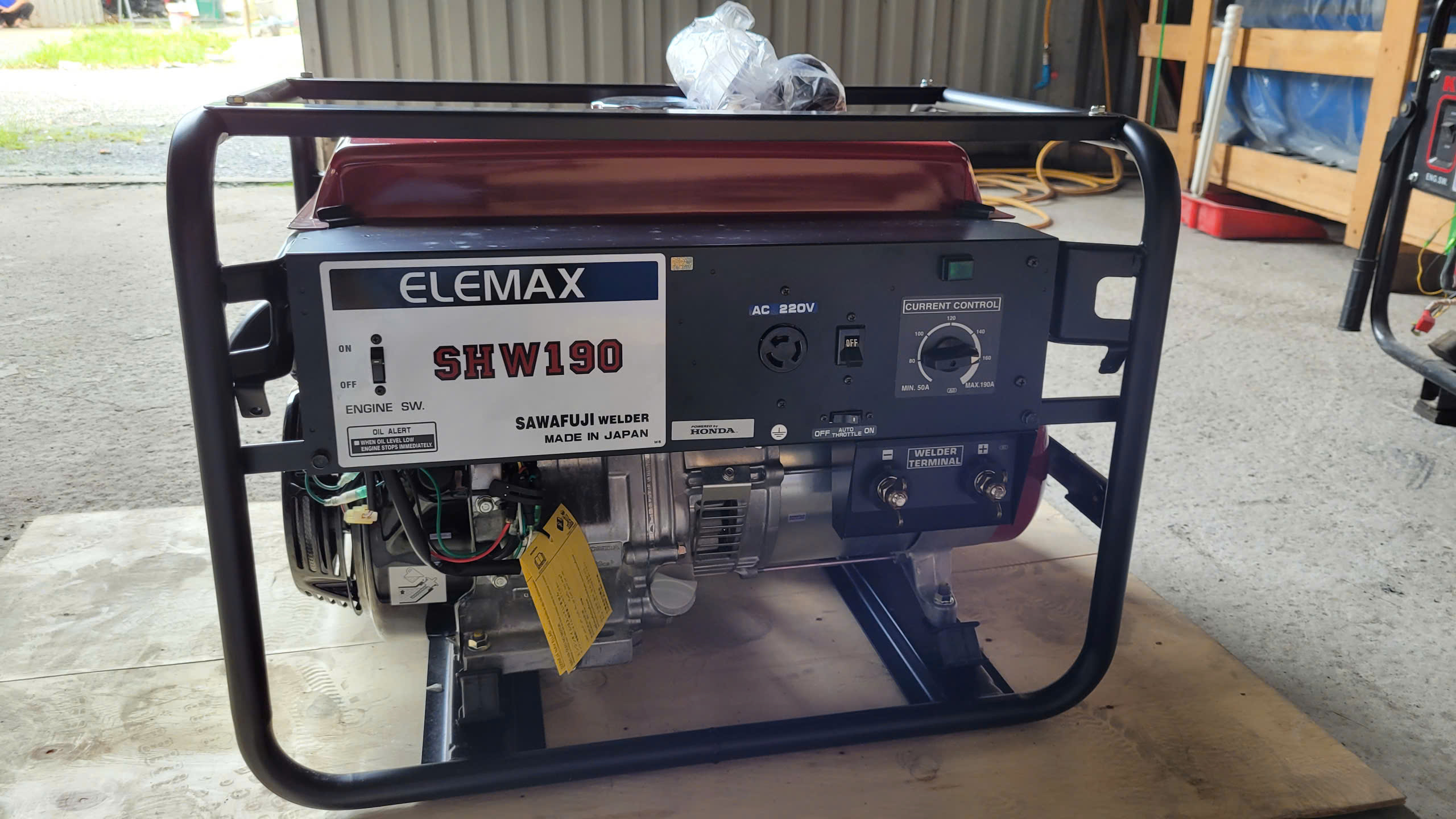 Địa chỉ bán máy phát hàn que chạy xăng SHW190
