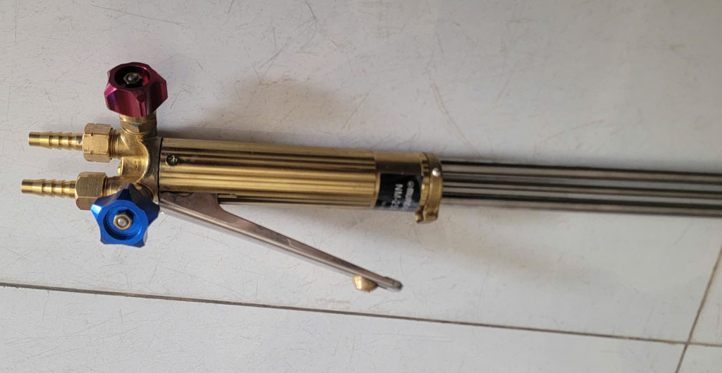 Đ&egrave;n cắt gi&oacute; d&aacute; oxy gas 3 ống thẳng tay b&oacute;p