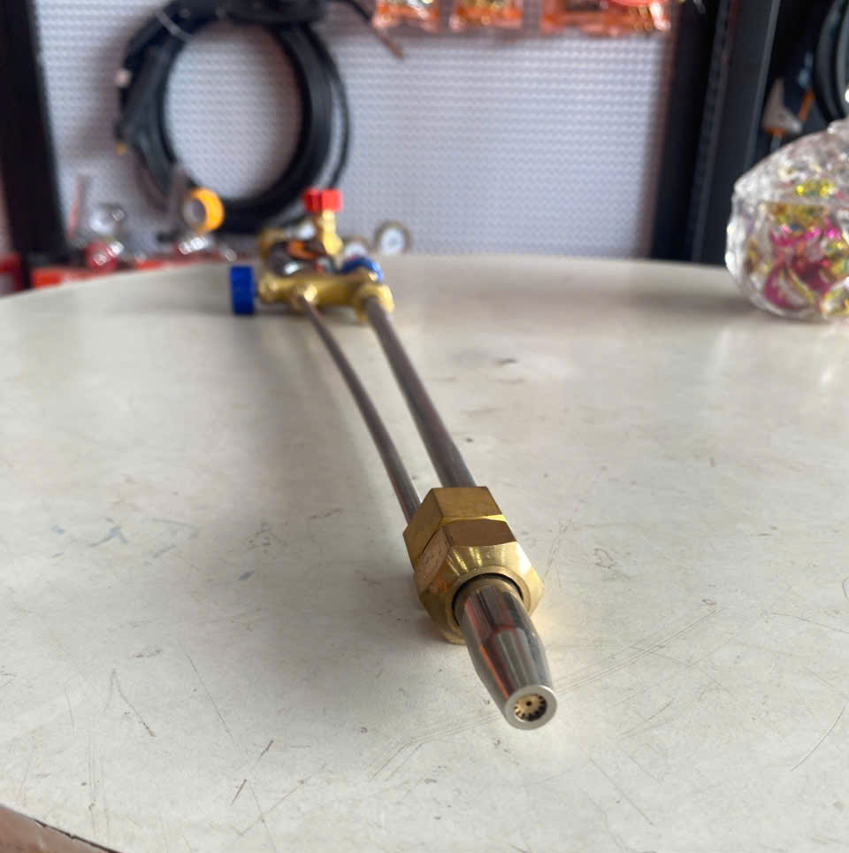 địa chỉ b&aacute;n tay cắt gi&oacute; đ&aacute; đầu thẳng