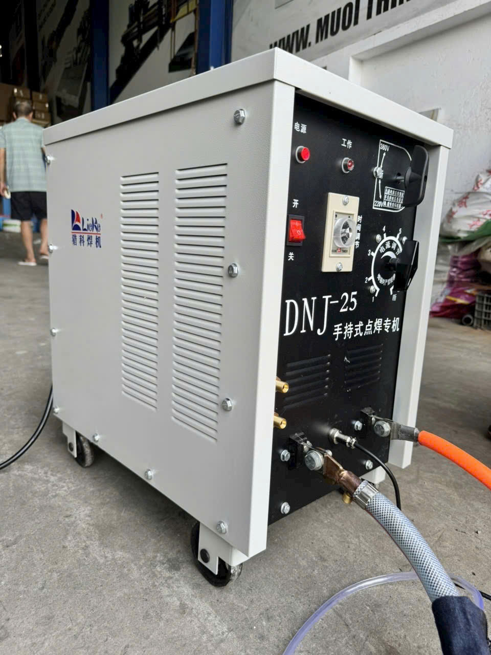 máy hàn bấm tay 25kva