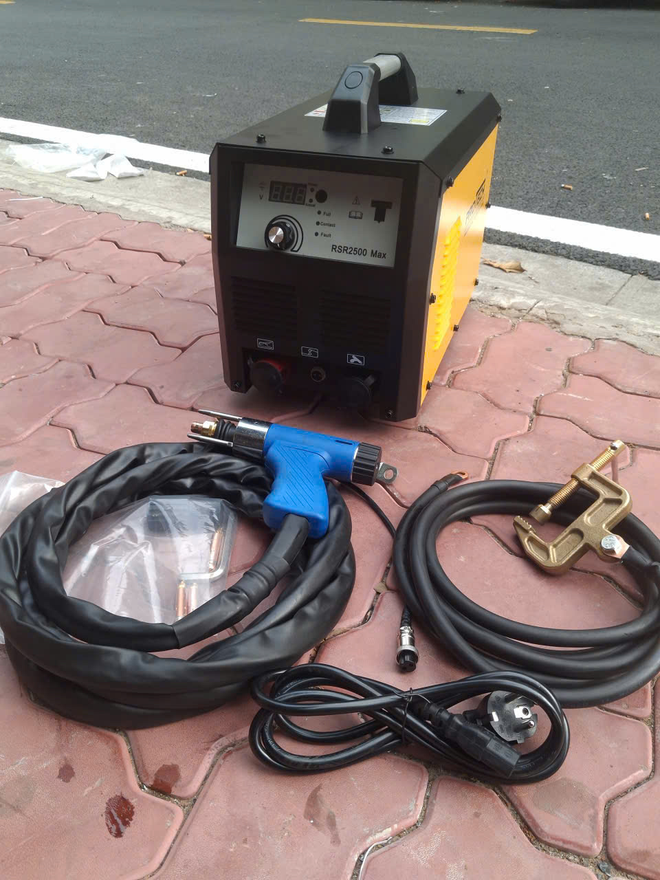 dai ly ban may han bulong dinh tan RSR 2500 Max